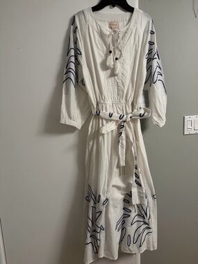 NWT Ciebon Tiana Embroidered 100% Cotton Midi Dress - White/Blue - Size M